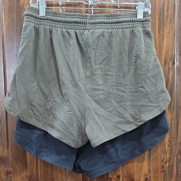 H&M Olive Green Basics Shorts - Picture 3 of 6